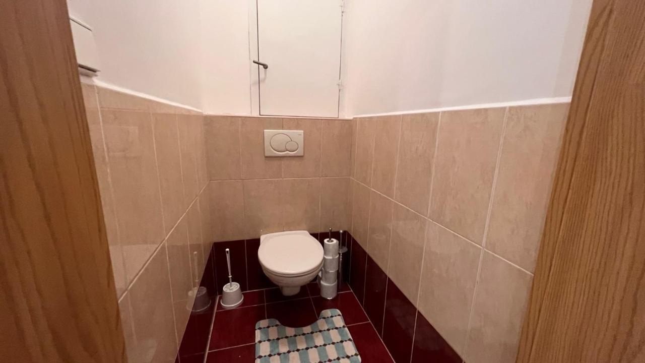 2 Room Apartment, Near Oc Galeria, Petrzalka Bratislava Exterior photo