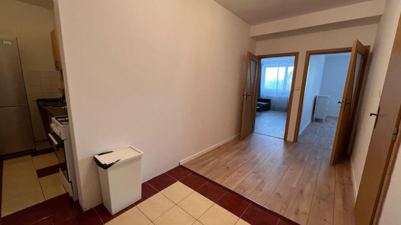 2 Room Apartment, Near Oc Galeria, Petrzalka Bratislava Exterior photo